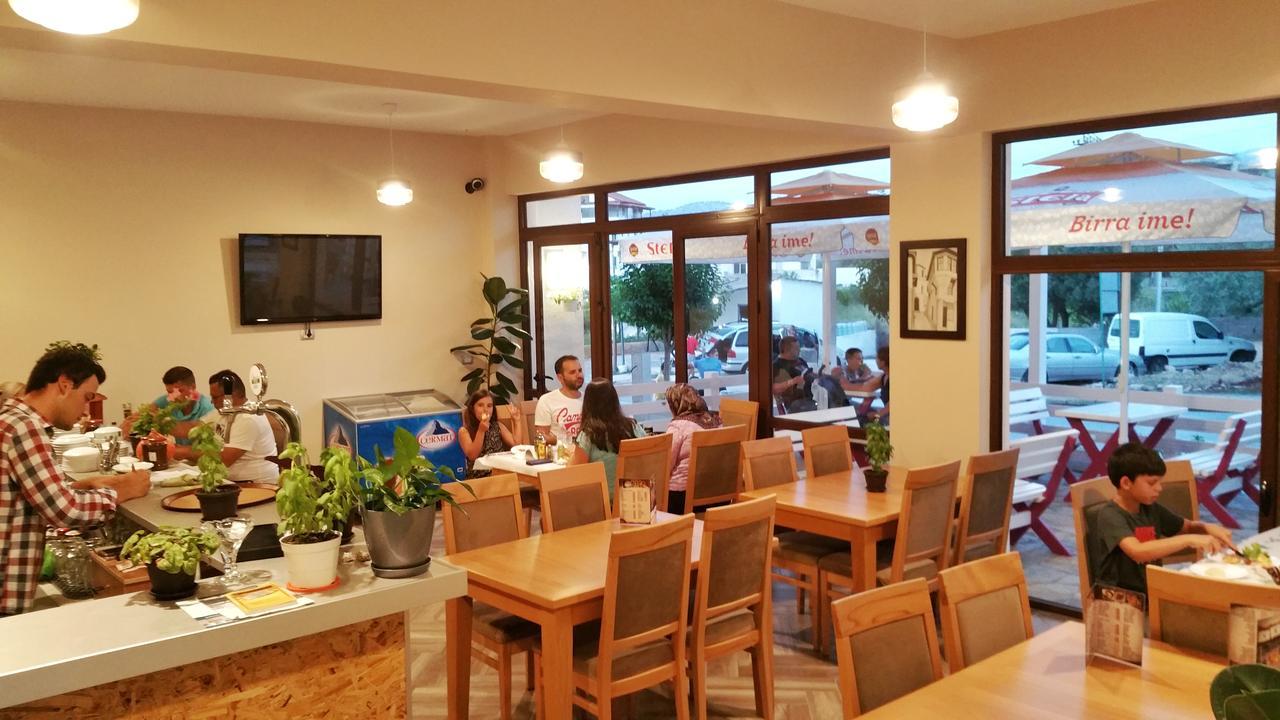Family Hotel Haruni Ksamil Exteriör bild
